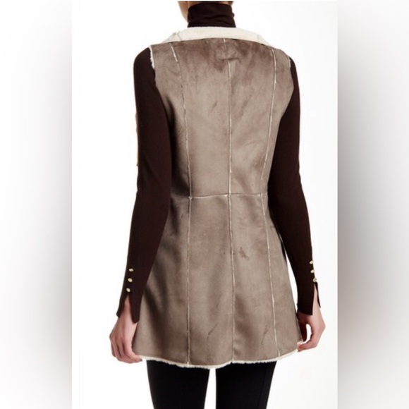 Dolce Cabo Faux Fur Vest - Picture 5 of 8